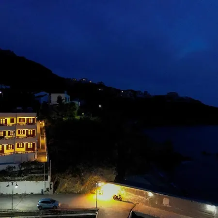 Pelagos Seafront - Maria Μυρτιές