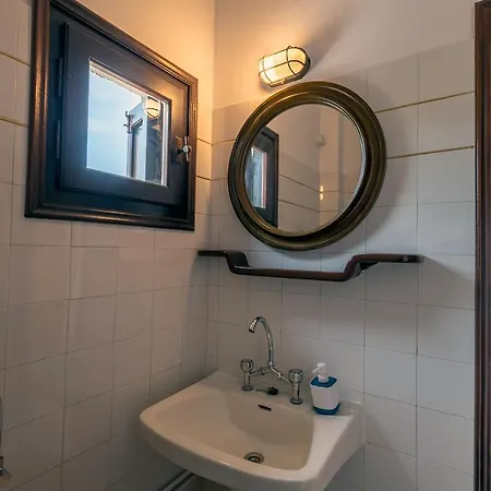 Pelagos Seafront - Maria