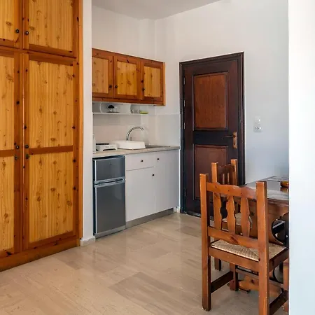 Pelagos Seafront - Maria Apartment Myrties