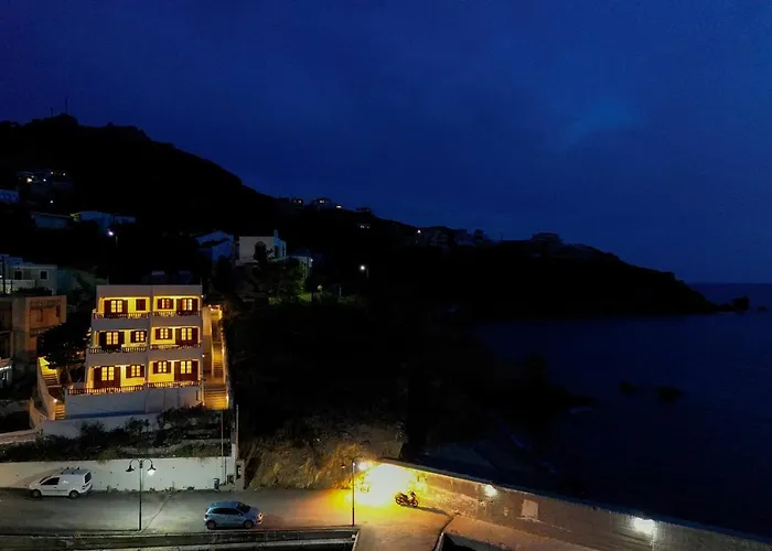 Pelagos Seafront - Maria Myrties